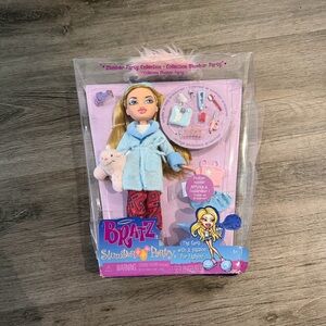 Slumber Party Doll with Blue Robe New BRATZ